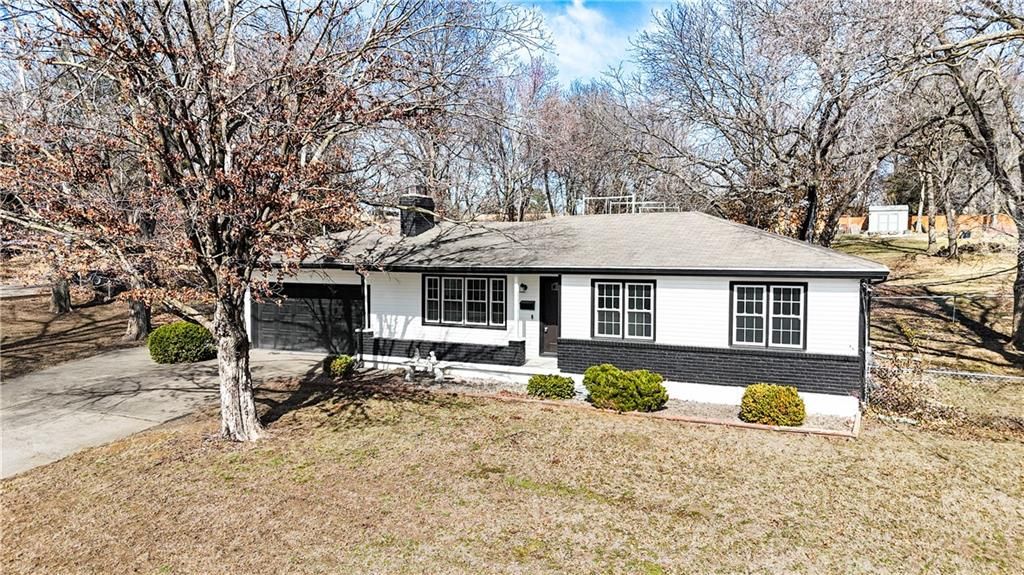 7910 E 74th Street, Kansas City, MO 64133