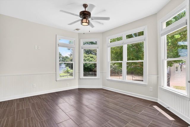 8875 STONE FARM CIR, Germantown, TN 38138