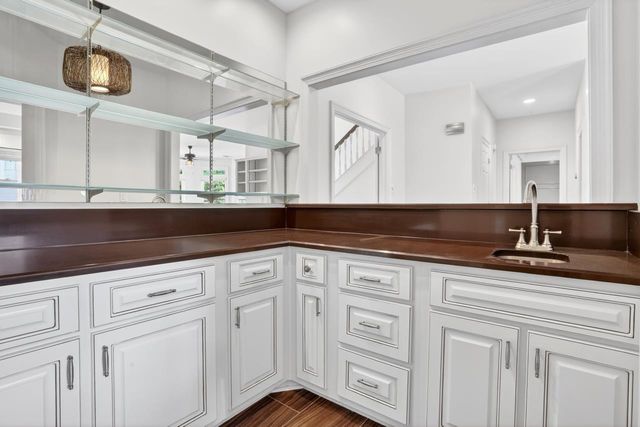 8875 STONE FARM CIR, Germantown, TN 38138