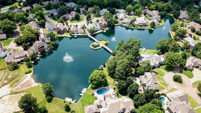 8875 STONE FARM CIR, Germantown, TN 38138