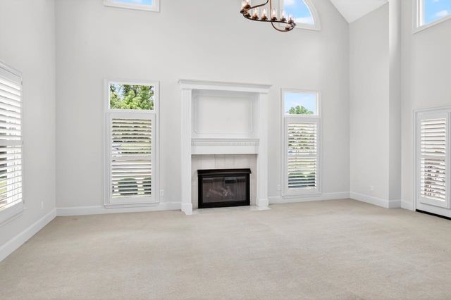 8875 STONE FARM CIR, Germantown, TN 38138