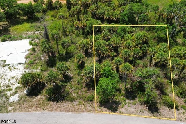 1955 Walcott LOOP, Lehigh Acres, FL 33972