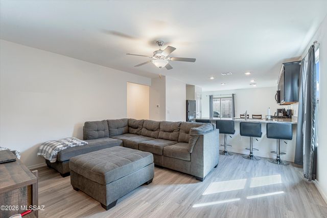 5980 S Antrim Loop, Tucson, AZ 85706