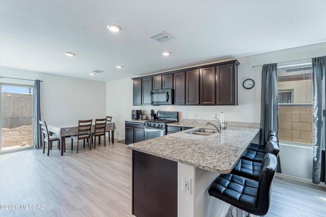 5980 S Antrim Loop, Tucson, AZ 85706