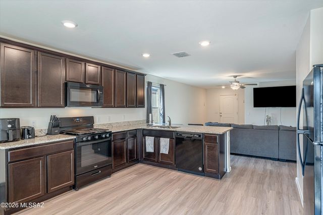 5980 S Antrim Loop, Tucson, AZ 85706