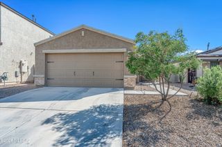 5980 S Antrim Loop, Tucson, AZ 85706