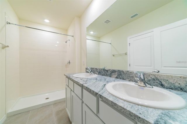 9138 FORGE BREEZE LOOP, Wesley Chapel, FL 33545