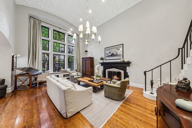 20 E Cedar Street 2C, Chicago, IL 60611