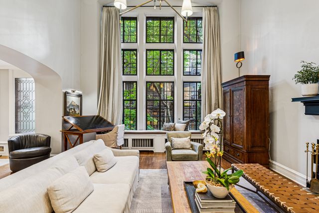 20 E Cedar Street 2C, Chicago, IL 60611