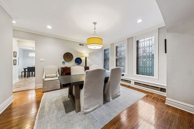 20 E Cedar Street 2C, Chicago, IL 60611