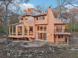 4565 White Oak Circle, Cross Plains, WI 53528