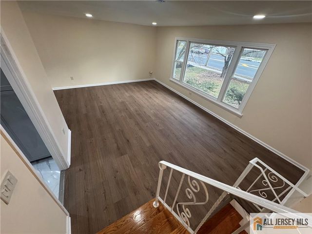 1868 Oak Tree Road, Edison, NJ 08820