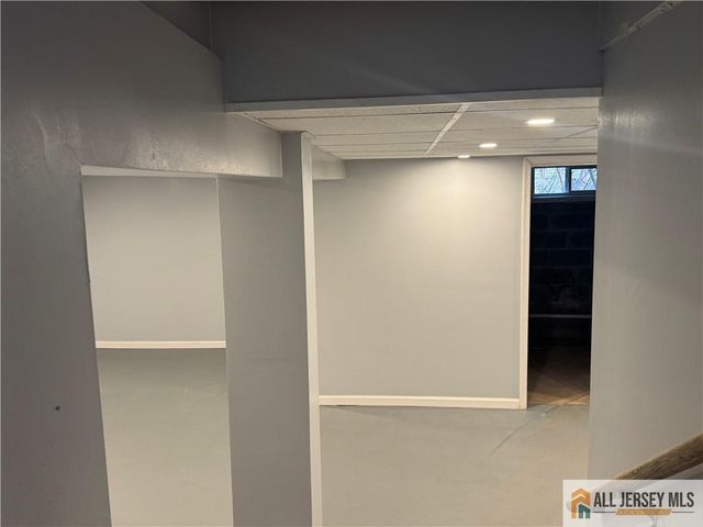 1868 Oak Tree Road, Edison, NJ 08820