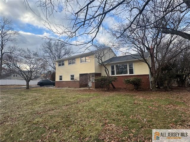 1868 Oak Tree Road, Edison, NJ 08820