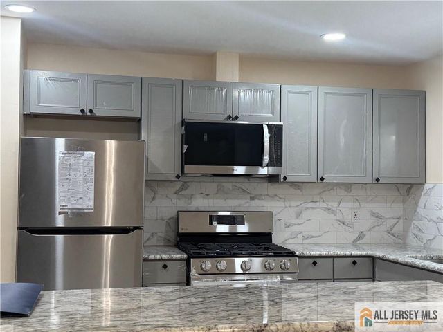 1868 Oak Tree Road, Edison, NJ 08820