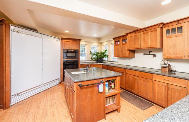 7420 Woodside Dr, Citrus Heights, CA 95621