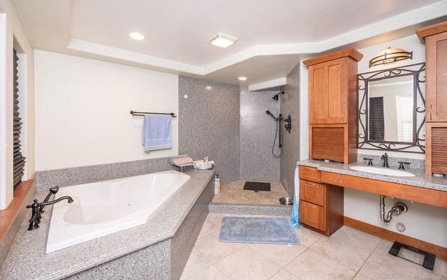 7420 Woodside Dr, Citrus Heights, CA 95621