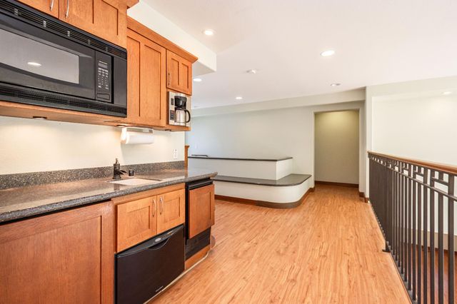 7420 Woodside Dr, Citrus Heights, CA 95621