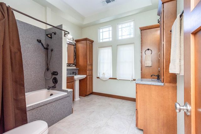 7420 Woodside Dr, Citrus Heights, CA 95621