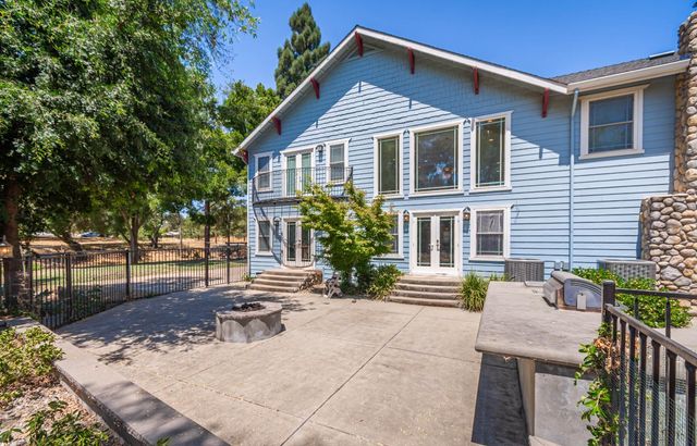 7420 Woodside Dr, Citrus Heights, CA 95621