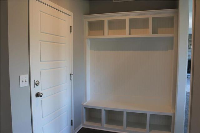 2695 W Park Street, Olathe, KS 66061