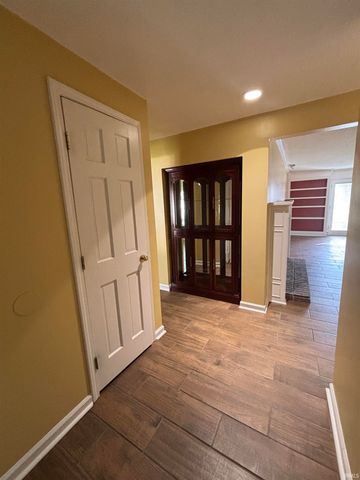 1310 Culbertson Court, Auburn, IN 46706