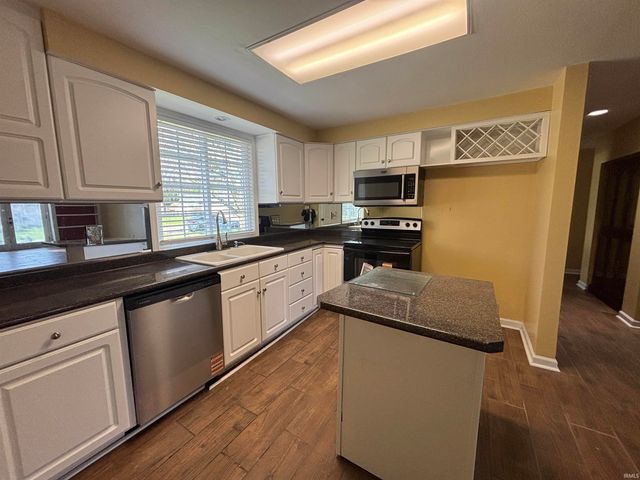 1310 Culbertson Court, Auburn, IN 46706