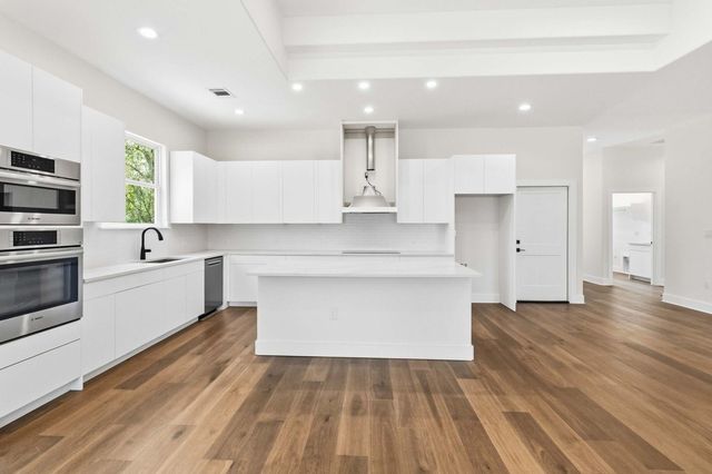 118 Puu Waa Waa LN, Bastrop, TX 78602