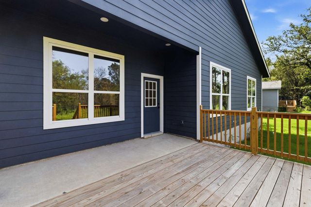 118 Puu Waa Waa LN, Bastrop, TX 78602