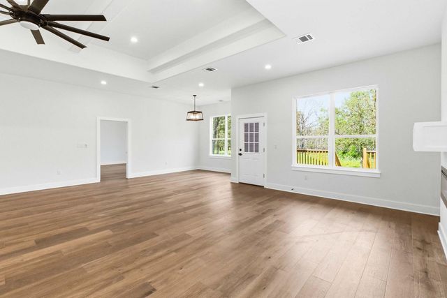 118 Puu Waa Waa LN, Bastrop, TX 78602