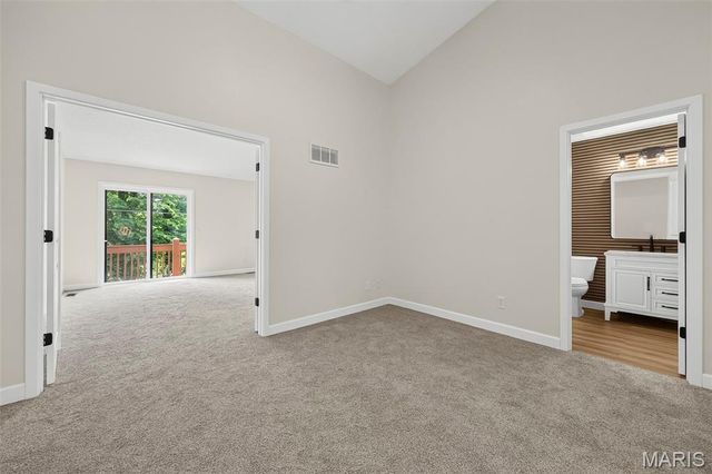 2074 Duclair Parkway, St Charles, MO 63304