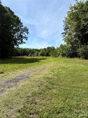 1323 Hill Road, Lincolnton, NC 28092