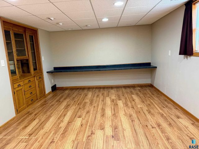 605 E 14th Ave Avenue, Mitchell, SD 57301