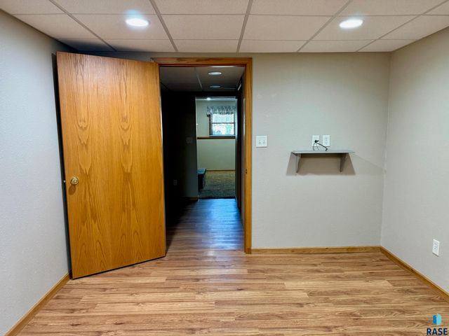 605 E 14th Ave Avenue, Mitchell, SD 57301