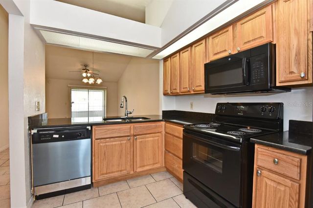2809 WAXY WILLOW LANE, Orlando, FL 32808