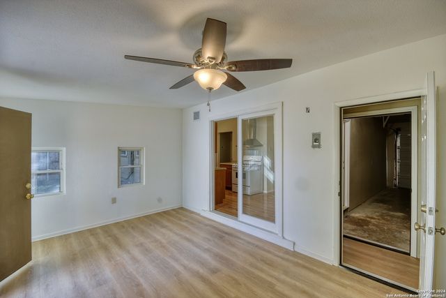 255 Gilbert Lane, San Antonio, TX 78213