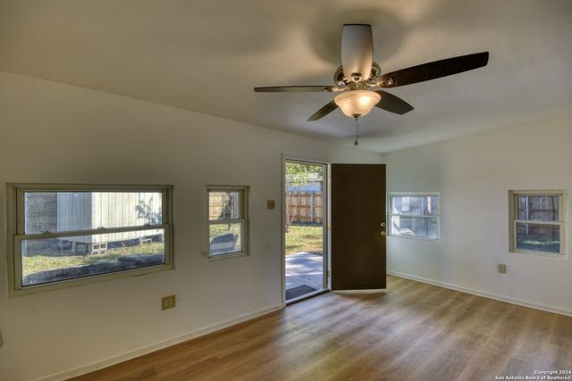 255 Gilbert Lane, San Antonio, TX 78213