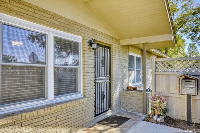 255 Gilbert Lane, San Antonio, TX 78213