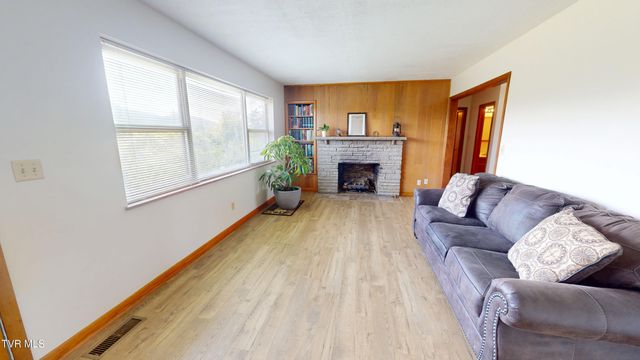 299 Main Street, Bean Station, TN 37708