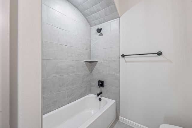 2160 Middlewood Circle, Granbury, TX 76049