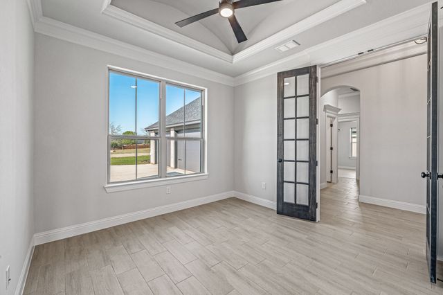 2160 Middlewood Circle, Granbury, TX 76049