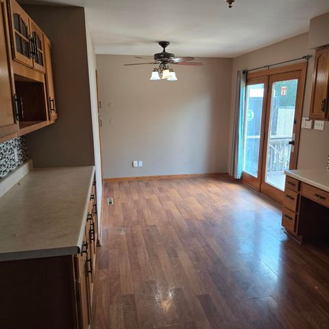 1558 W 99th Avenue, Crown Point, IN 46307