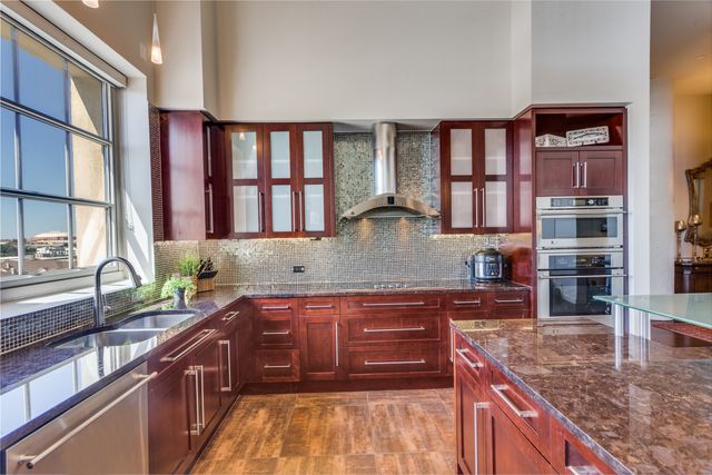 2600 W 7th Street 1717, Fort Worth, TX 76107