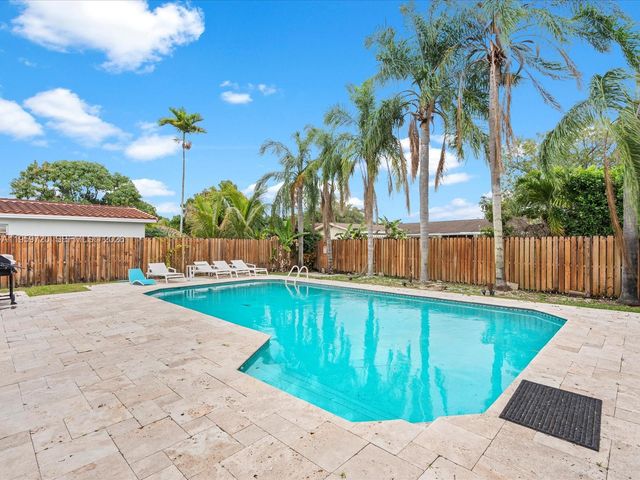 1113 N 46th Ter, Hollywood, FL 33021