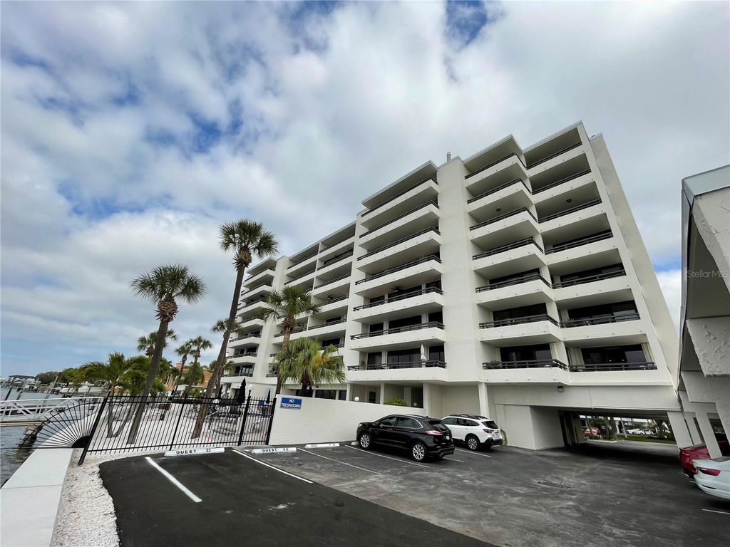 5700 MARINER STREET 304, Tampa, FL 33609