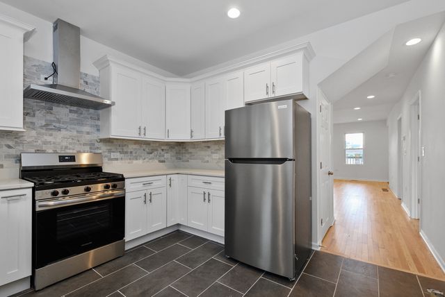 353 E 119th Place, Chicago, IL 60628