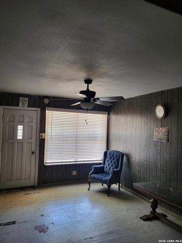 326 S San Joaquin AVE, San Antonio, TX 78237