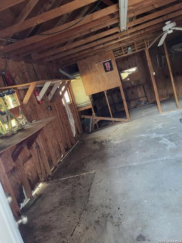 326 S San Joaquin AVE, San Antonio, TX 78237