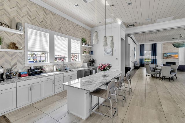 5649 LONG SHORE LOOP, Sarasota, FL 34238