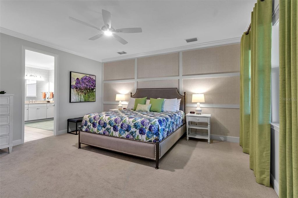 Image 19 of property listing at 5649 LONG SHORE LOOP, Sarasota, FL 34238